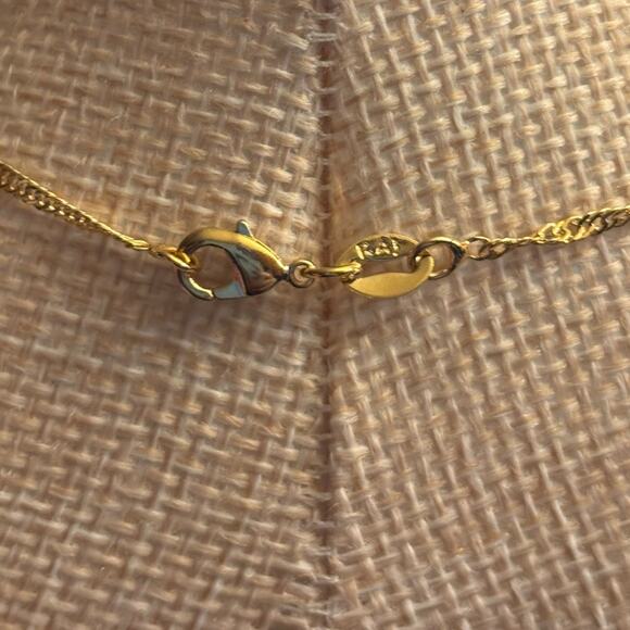 18K Gold Plated Necklace with Flower Charm NEW - Picture 3 of 3